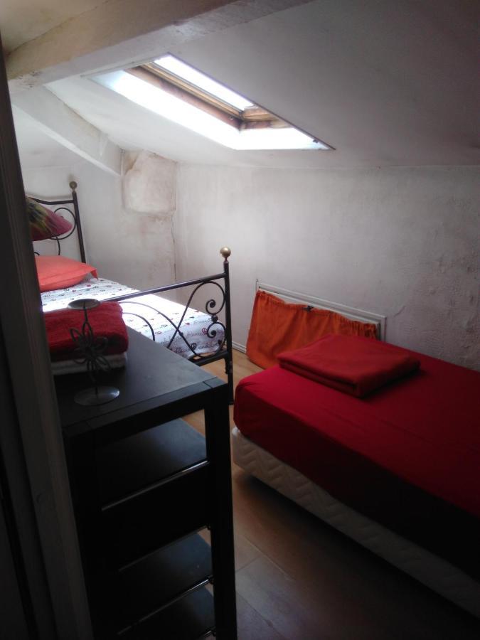 Crew Lighthouse Hostel Antibes Bagian luar foto