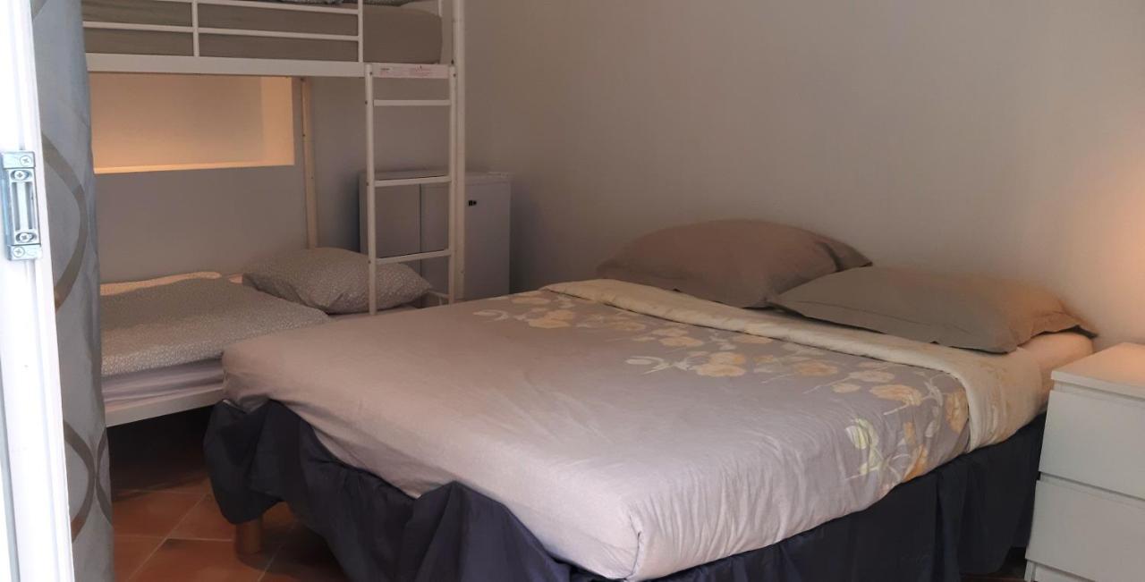 Crew Lighthouse Hostel Antibes Bagian luar foto