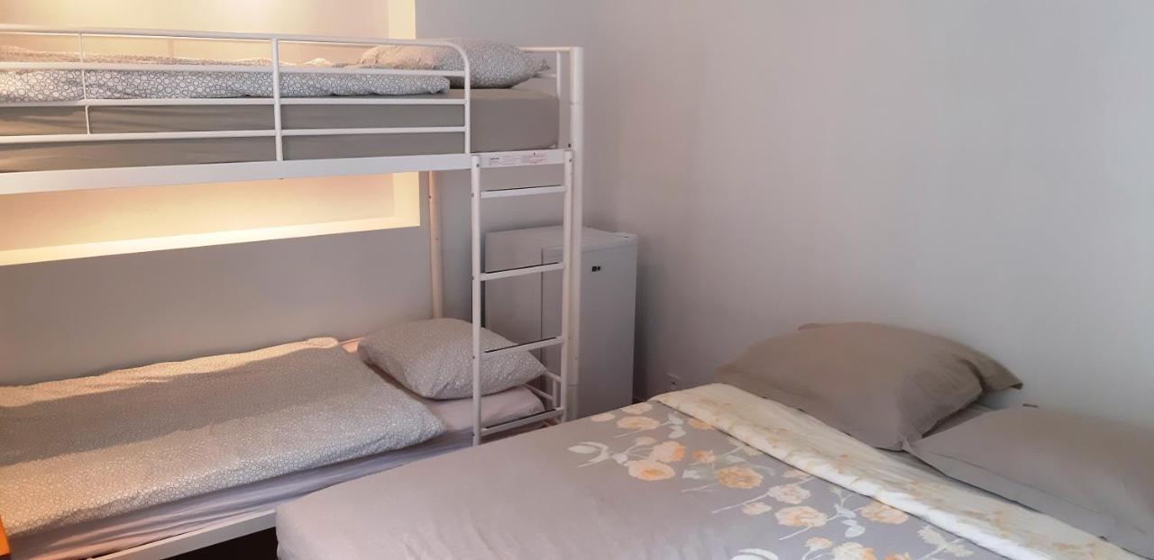 Crew Lighthouse Hostel Antibes Bagian luar foto