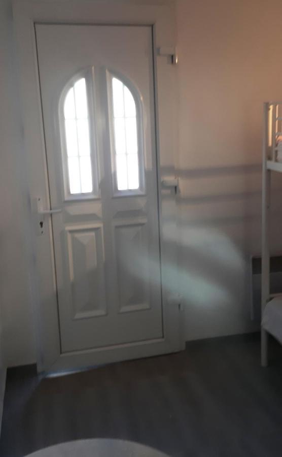 Crew Lighthouse Hostel Antibes Bagian luar foto