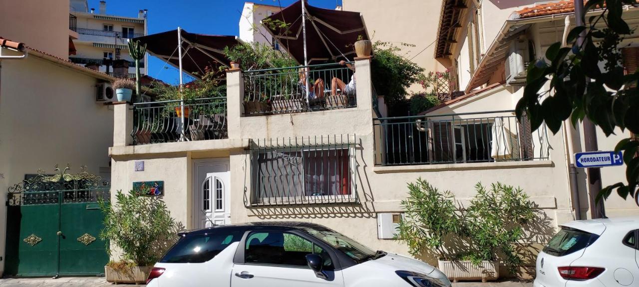 Crew Lighthouse Hostel Antibes Bagian luar foto